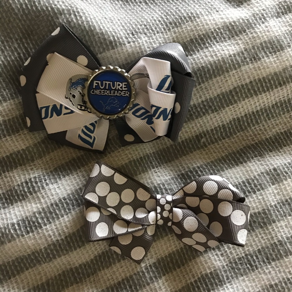 Lions bow set